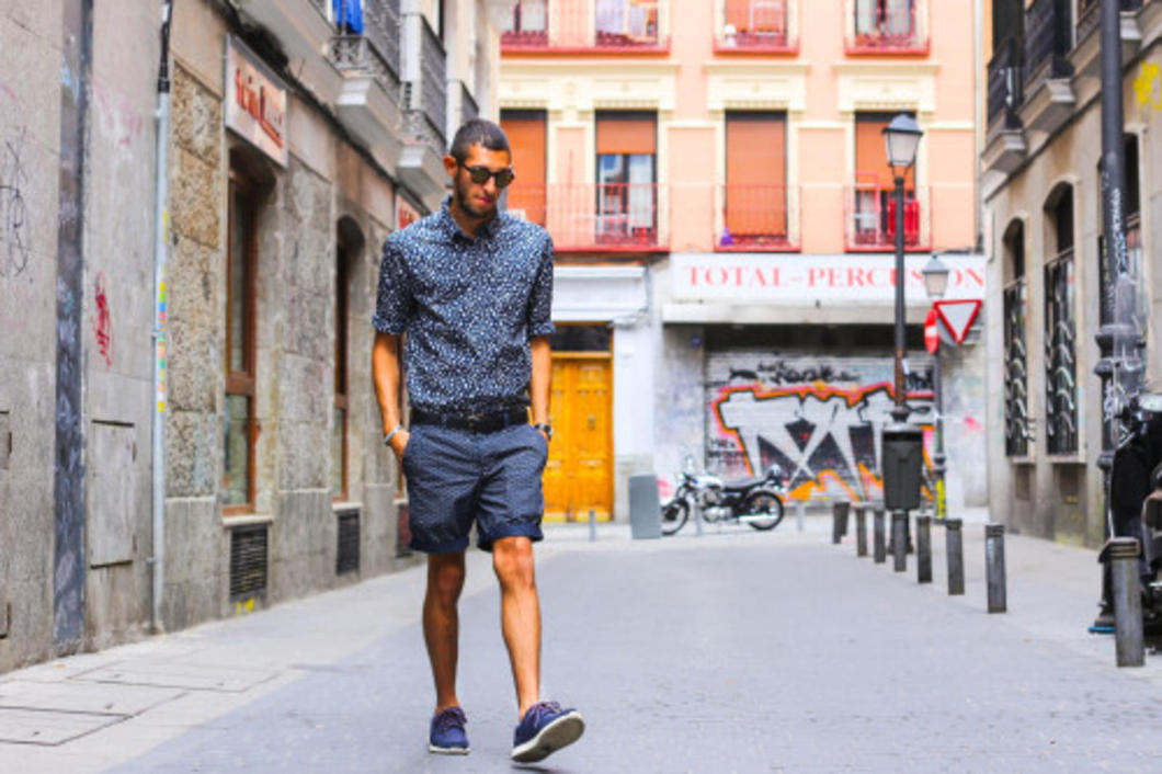 Madrid is a much larger metropolitan that calls for a more sophisticated outfit.